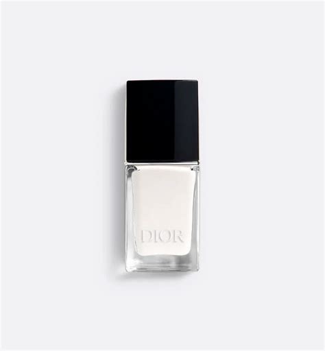 Dior Vernis: esmalte brilhante e longa duração efeito gel 